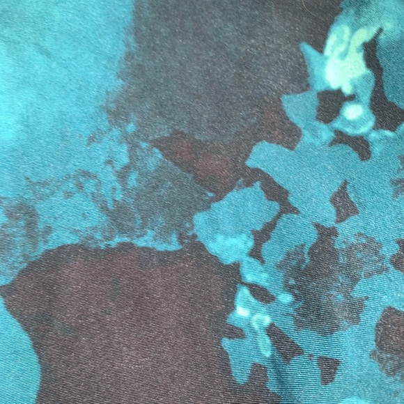 Emerald green fabletics crop leggings - Picture 2 of 2